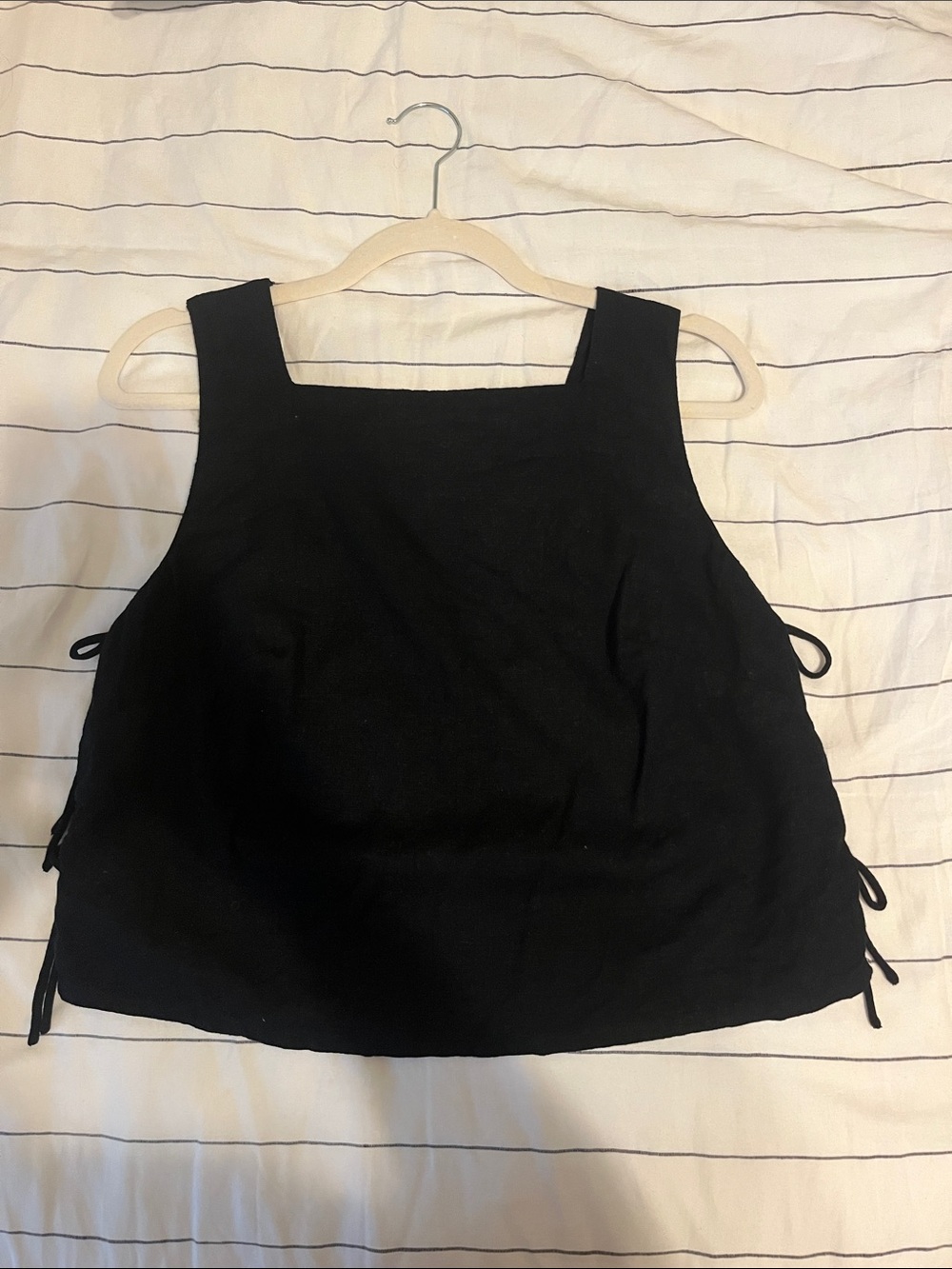 Abercrombie Linen Black Square-Neck Tie-Side Tank Top - Picture 4 of 7
